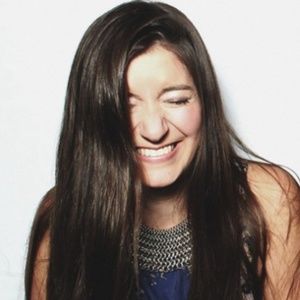 Meet your Posher, Avra